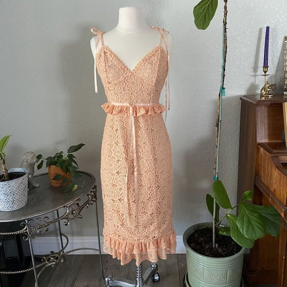 MAJORELLE Dresses & Skirts - Majorelle Floral Crochet Ribbon Dress Small